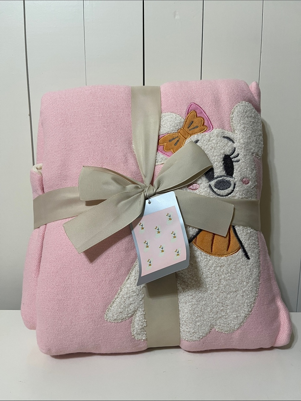 2025 Disney Parks Disneyland Ghost Minnie Pink Halloween Plush Throw NWT